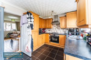 Kitchen- click for photo gallery